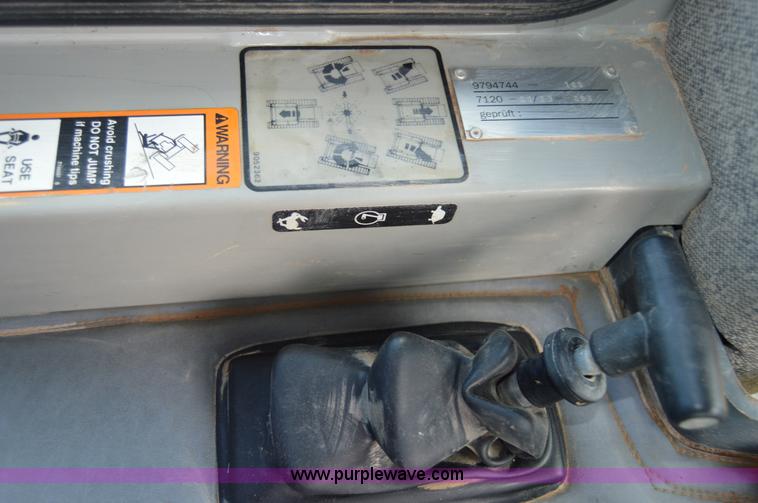 image for item H2951 2001 John Deere 1050C dozer