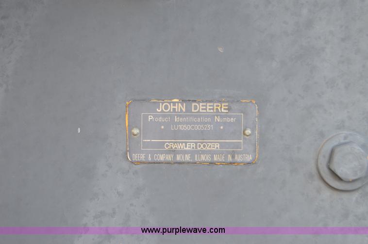 image for item H2951 2001 John Deere 1050C dozer