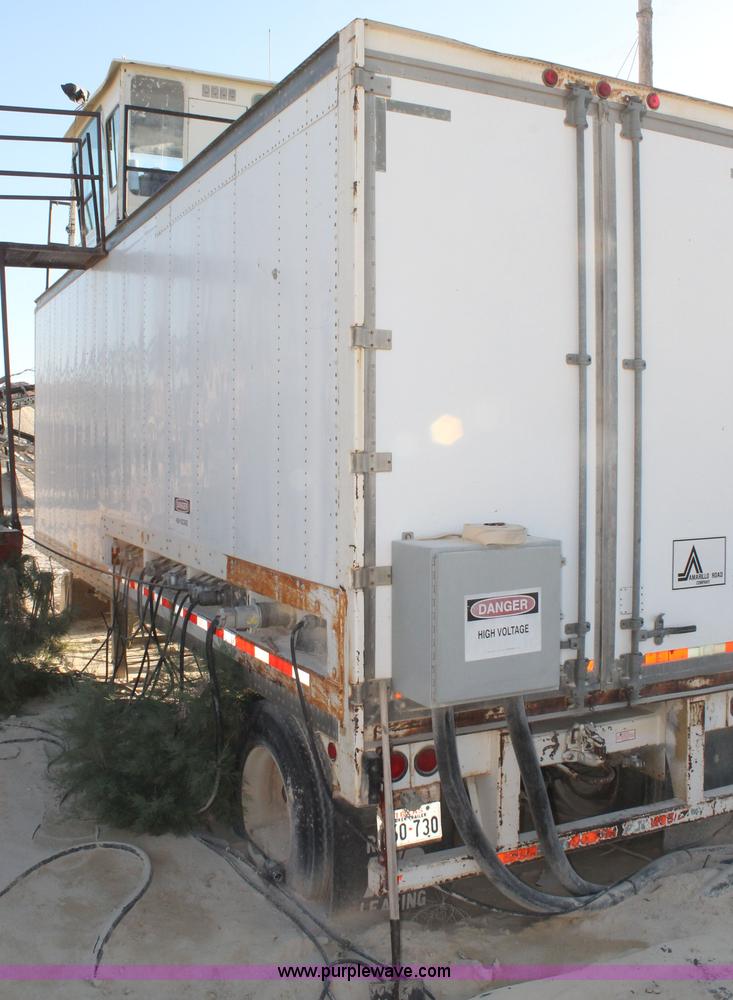 image for item H2957 2005 Trailmobile electric control van