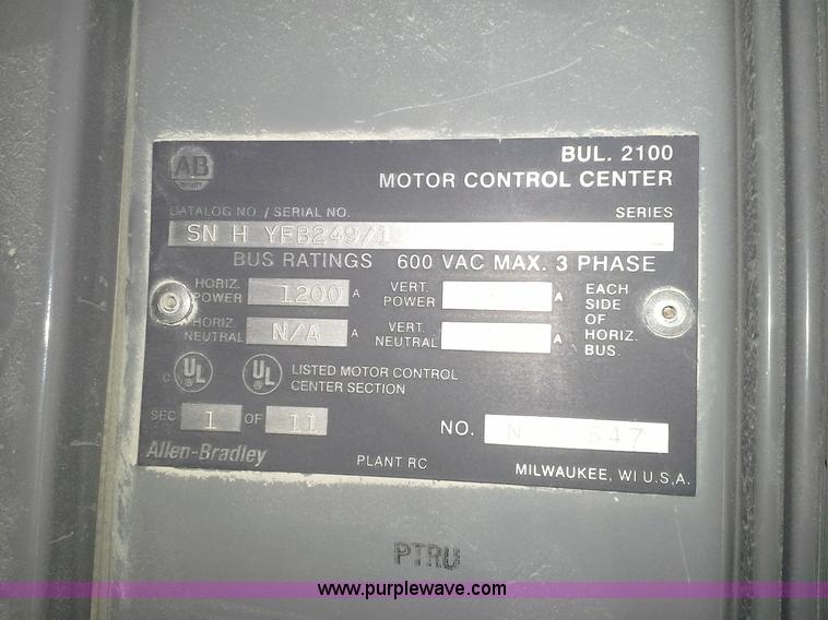 image for item H2957 2005 Trailmobile electric control van