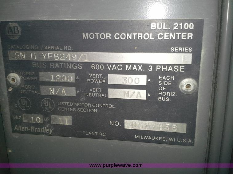 image for item H2957 2005 Trailmobile electric control van