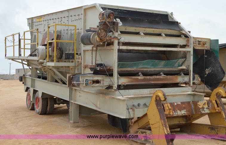 image for item H2970 1979 Cedarapids 7203-38 portable screening plant