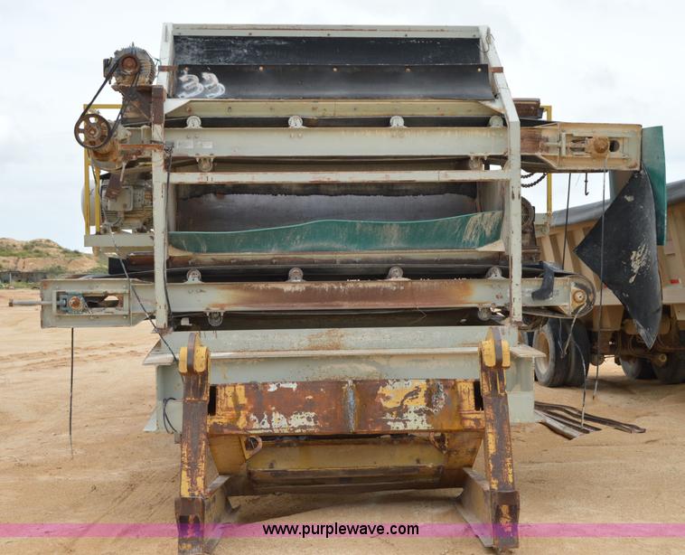 image for item H2970 1979 Cedarapids 7203-38 portable screening plant