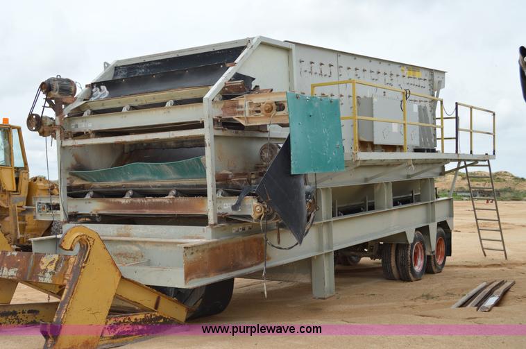 image for item H2970 1979 Cedarapids 7203-38 portable screening plant