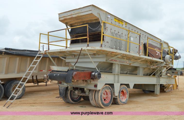 image for item H2970 1979 Cedarapids 7203-38 portable screening plant