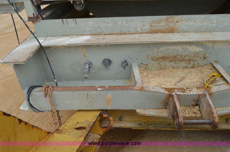 image for item H2970 1979 Cedarapids 7203-38 portable screening plant