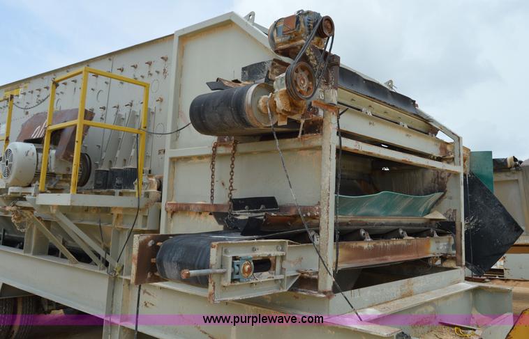 image for item H2970 1979 Cedarapids 7203-38 portable screening plant