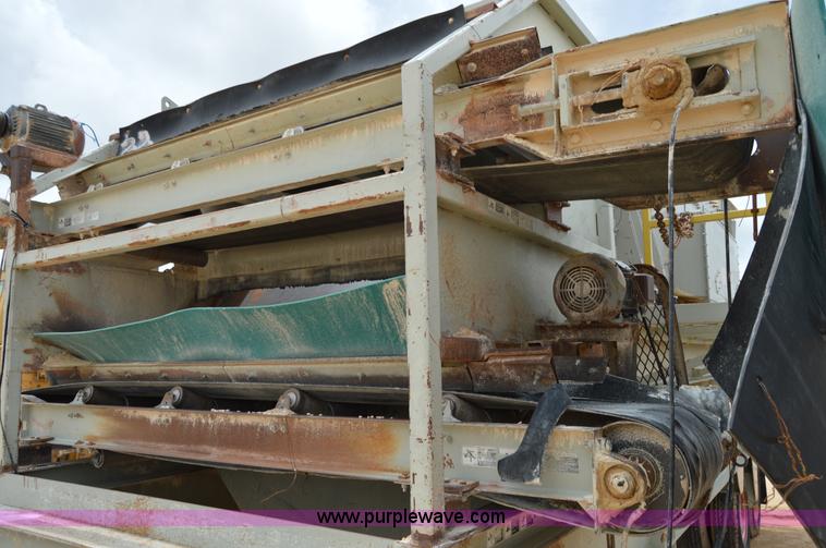 image for item H2970 1979 Cedarapids 7203-38 portable screening plant