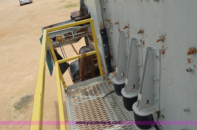 image for item H2970 1979 Cedarapids 7203-38 portable screening plant