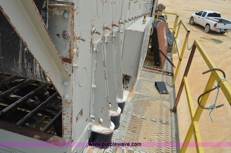 image for item H2970 1979 Cedarapids 7203-38 portable screening plant