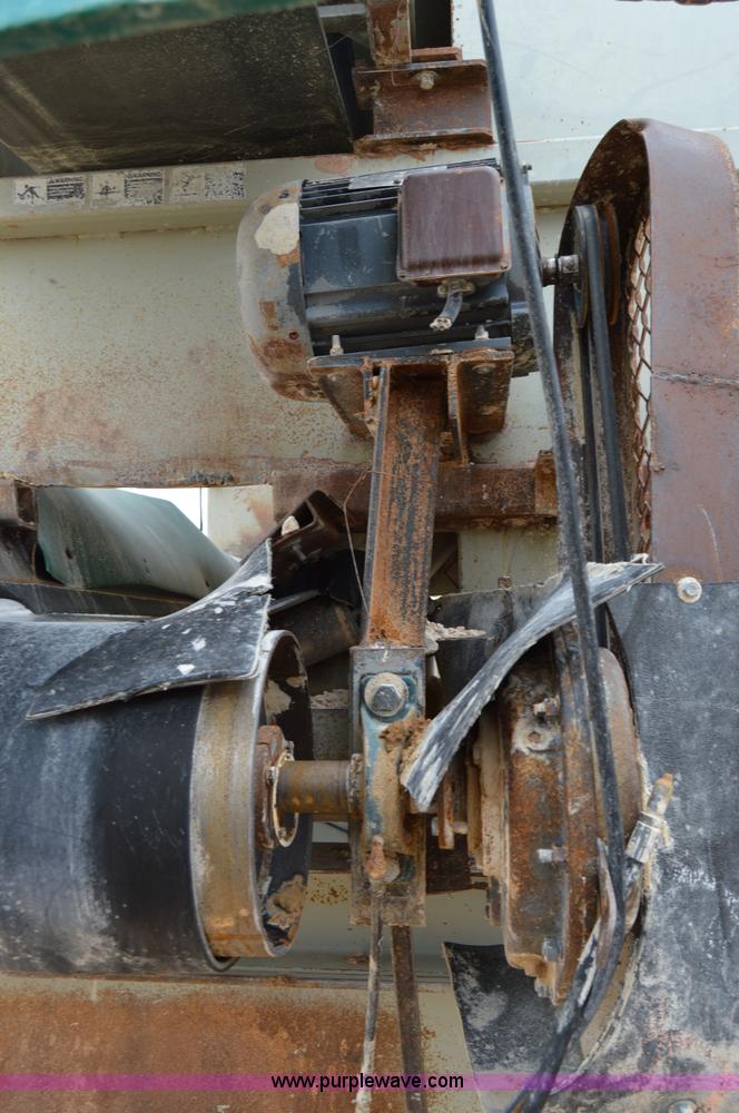 image for item H2970 1979 Cedarapids 7203-38 portable screening plant