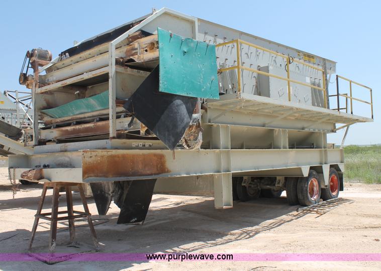 image for item H2970 1979 Cedarapids 7203-38 portable screening plant