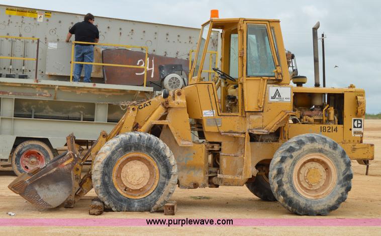 image for item H2975 1970 Caterpillar 930 wheel loader