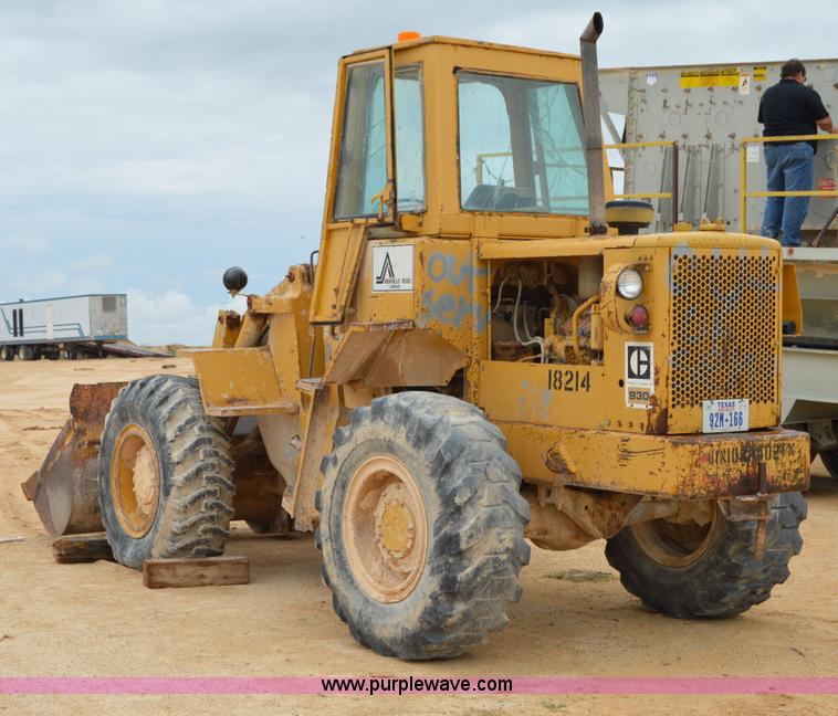 image for item H2975 1970 Caterpillar 930 wheel loader