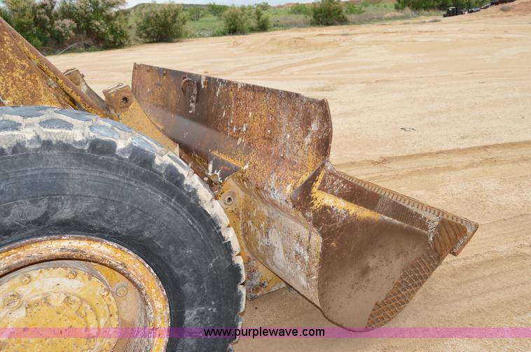 image for item H2975 1970 Caterpillar 930 wheel loader