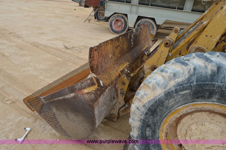 image for item H2975 1970 Caterpillar 930 wheel loader