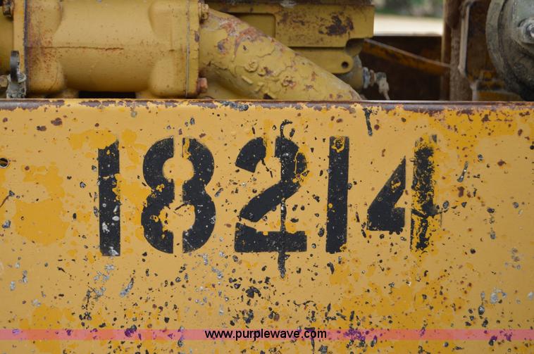 image for item H2975 1970 Caterpillar 930 wheel loader