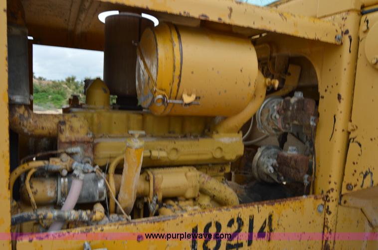 image for item H2975 1970 Caterpillar 930 wheel loader