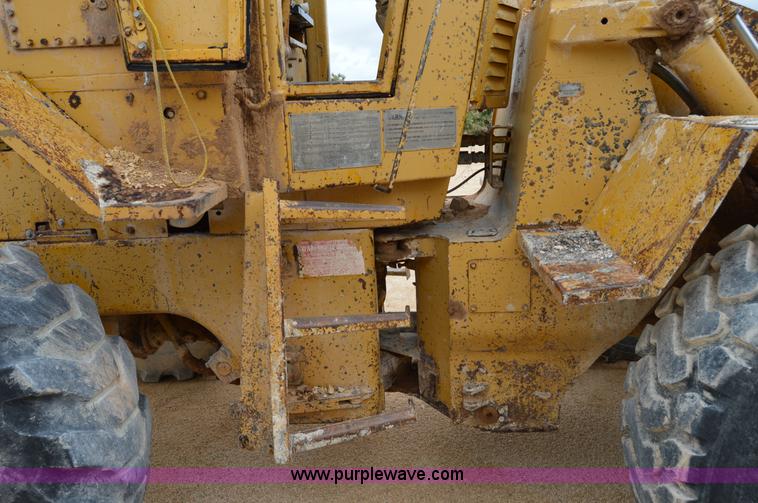 image for item H2975 1970 Caterpillar 930 wheel loader