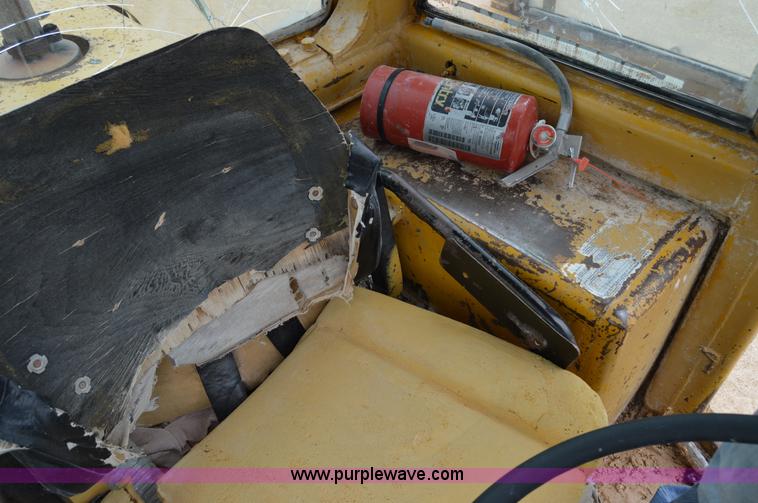 image for item H2975 1970 Caterpillar 930 wheel loader