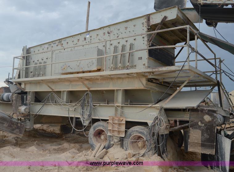 image for item H2976 1979 Cedarapids FSG-7203-38 portable screening plant