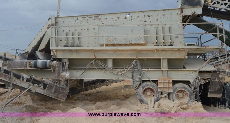 image for item H2976 1979 Cedarapids FSG-7203-38 portable screening plant