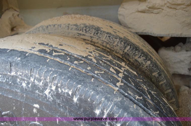 image for item H2976 1979 Cedarapids FSG-7203-38 portable screening plant