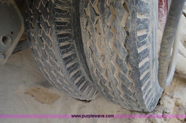 image for item H2976 1979 Cedarapids FSG-7203-38 portable screening plant