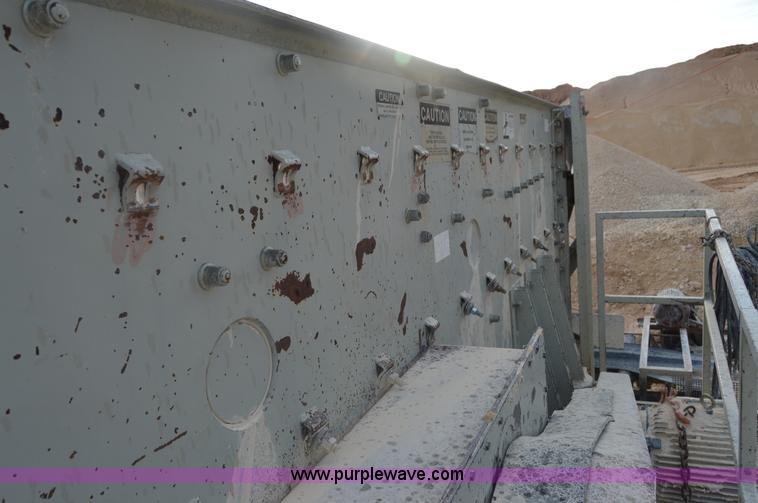 image for item H2976 1979 Cedarapids FSG-7203-38 portable screening plant