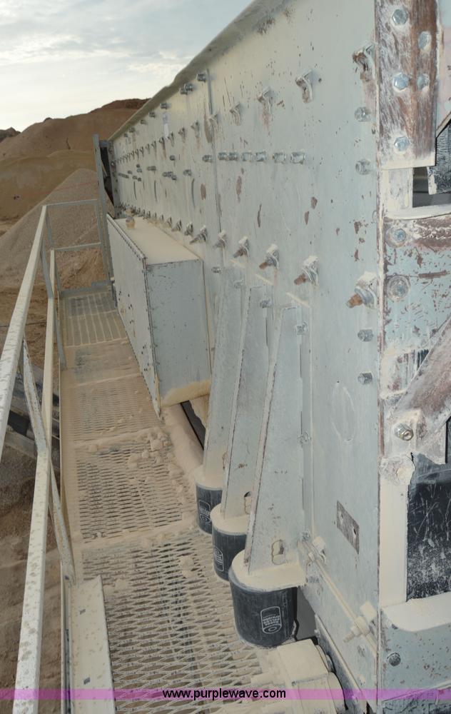 image for item H2976 1979 Cedarapids FSG-7203-38 portable screening plant