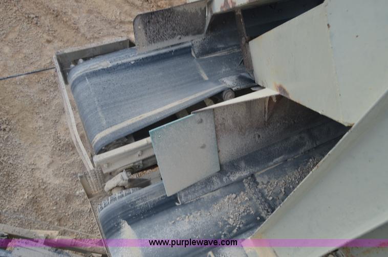 image for item H2976 1979 Cedarapids FSG-7203-38 portable screening plant