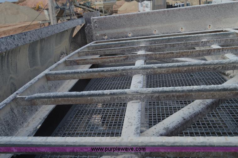 image for item H2976 1979 Cedarapids FSG-7203-38 portable screening plant