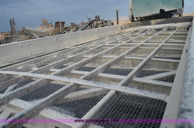 image for item H2976 1979 Cedarapids FSG-7203-38 portable screening plant