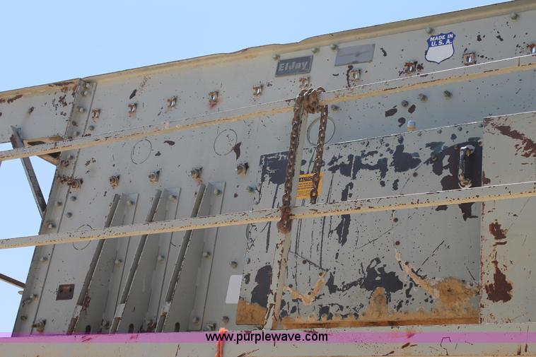 image for item H2976 1979 Cedarapids FSG-7203-38 portable screening plant