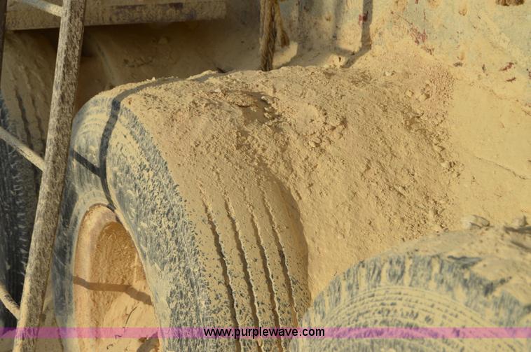 image for item H2977 1997 Cedarapids 5048 HSI crusher