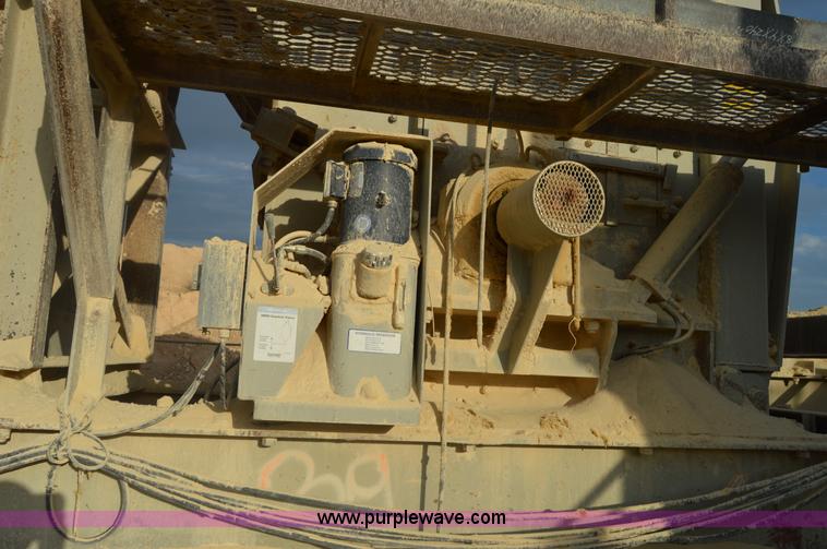 image for item H2977 1997 Cedarapids 5048 HSI crusher