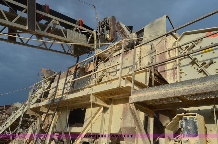 image for item H2977 1997 Cedarapids 5048 HSI crusher