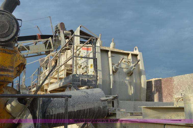 image for item H2977 1997 Cedarapids 5048 HSI crusher