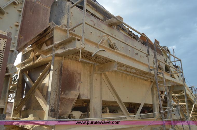 image for item H2977 1997 Cedarapids 5048 HSI crusher