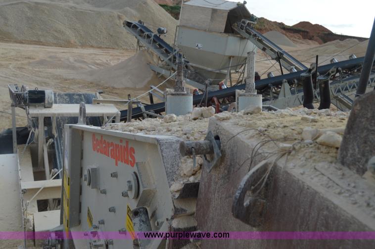 image for item H2977 1997 Cedarapids 5048 HSI crusher