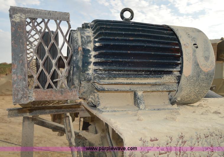 image for item H2977 1997 Cedarapids 5048 HSI crusher