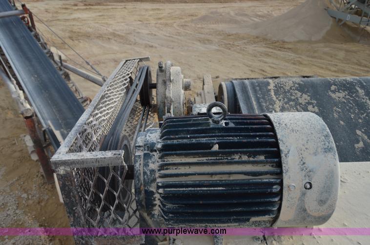 image for item H2977 1997 Cedarapids 5048 HSI crusher