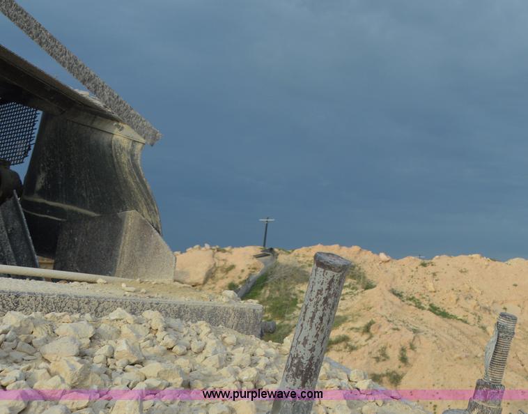 image for item H2977 1997 Cedarapids 5048 HSI crusher