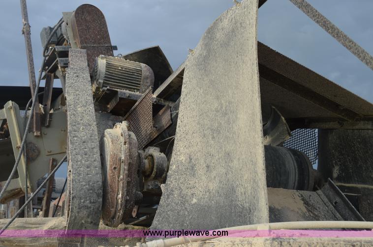 image for item H2977 1997 Cedarapids 5048 HSI crusher