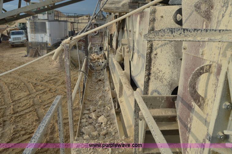 image for item H2977 1997 Cedarapids 5048 HSI crusher