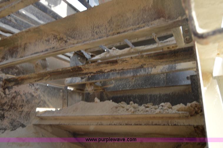 image for item H2977 1997 Cedarapids 5048 HSI crusher