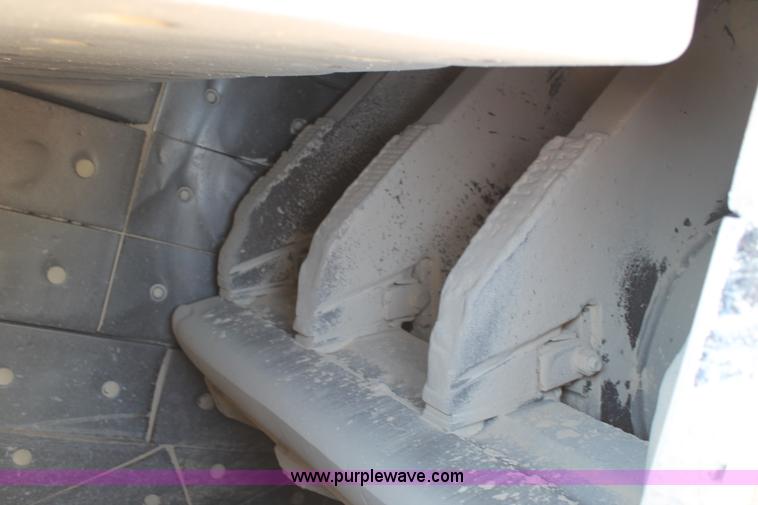 image for item H2977 1997 Cedarapids 5048 HSI crusher