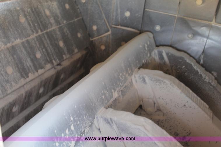 image for item H2977 1997 Cedarapids 5048 HSI crusher