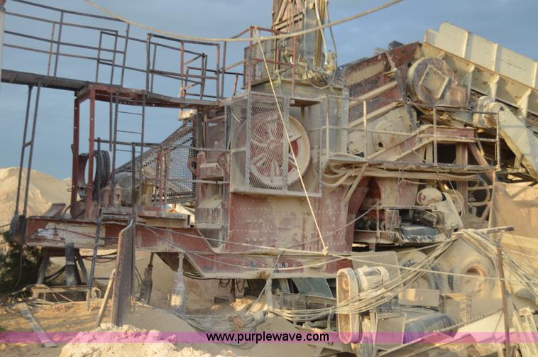 image for item H2978 1956 Pioneer 3042 jaw crusher