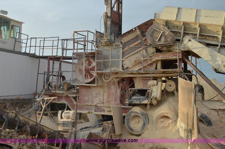 image for item H2978 1956 Pioneer 3042 jaw crusher